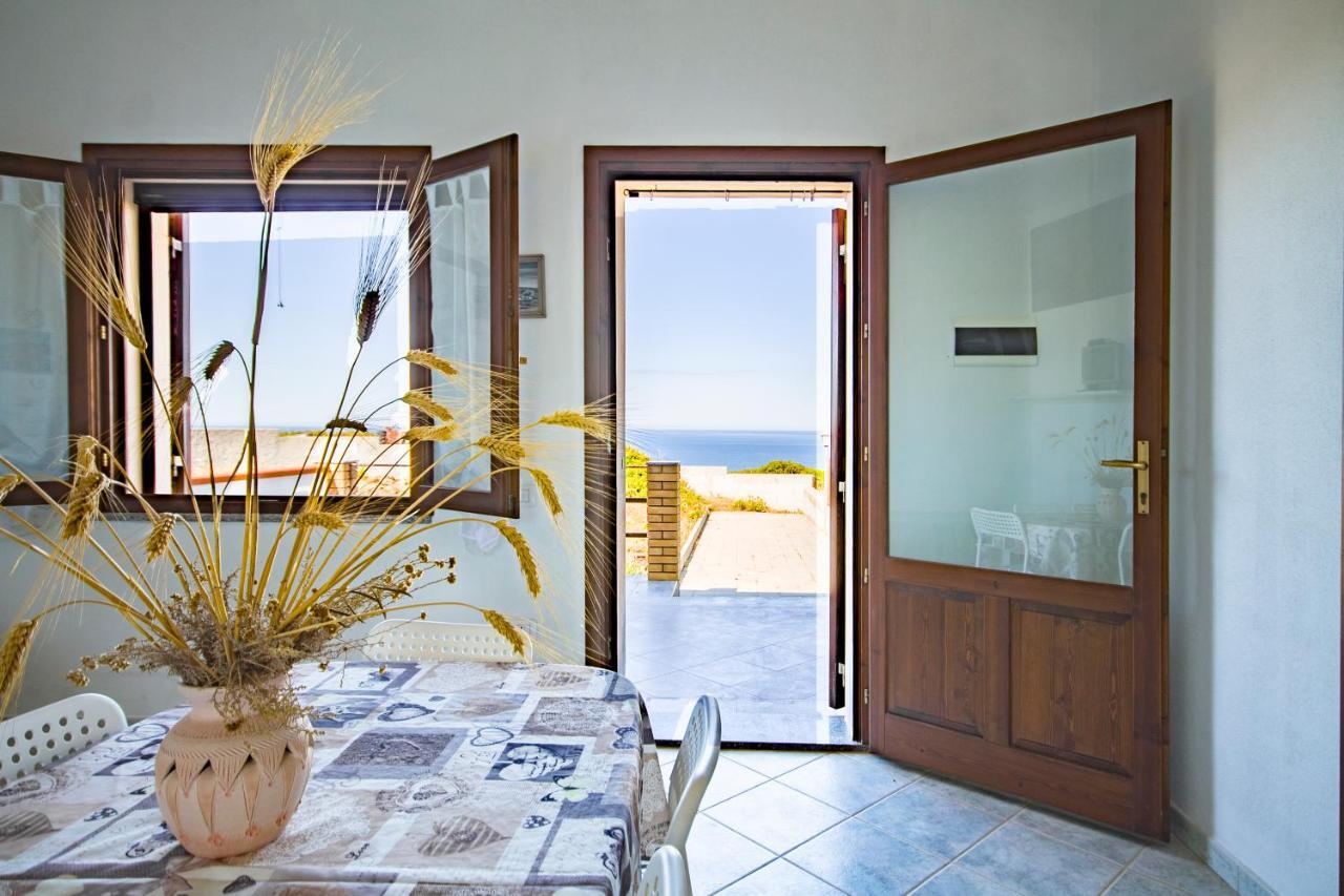 Casa Vitalia- Super Vista Mare-2 Camere -Giardino-Bbq - Wifi Free-Parcheggio Iunp5732 Torre dei Corsari Luaran gambar